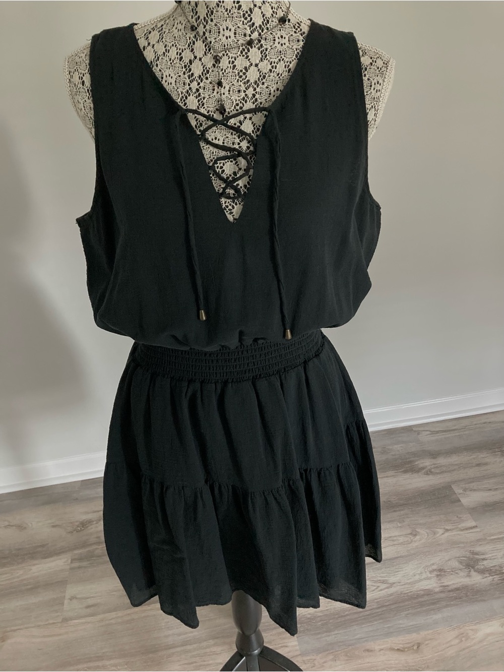 Universal Thread Black Sleeveless 100% Cotton Lace-Up Fully Lined Mini Dress